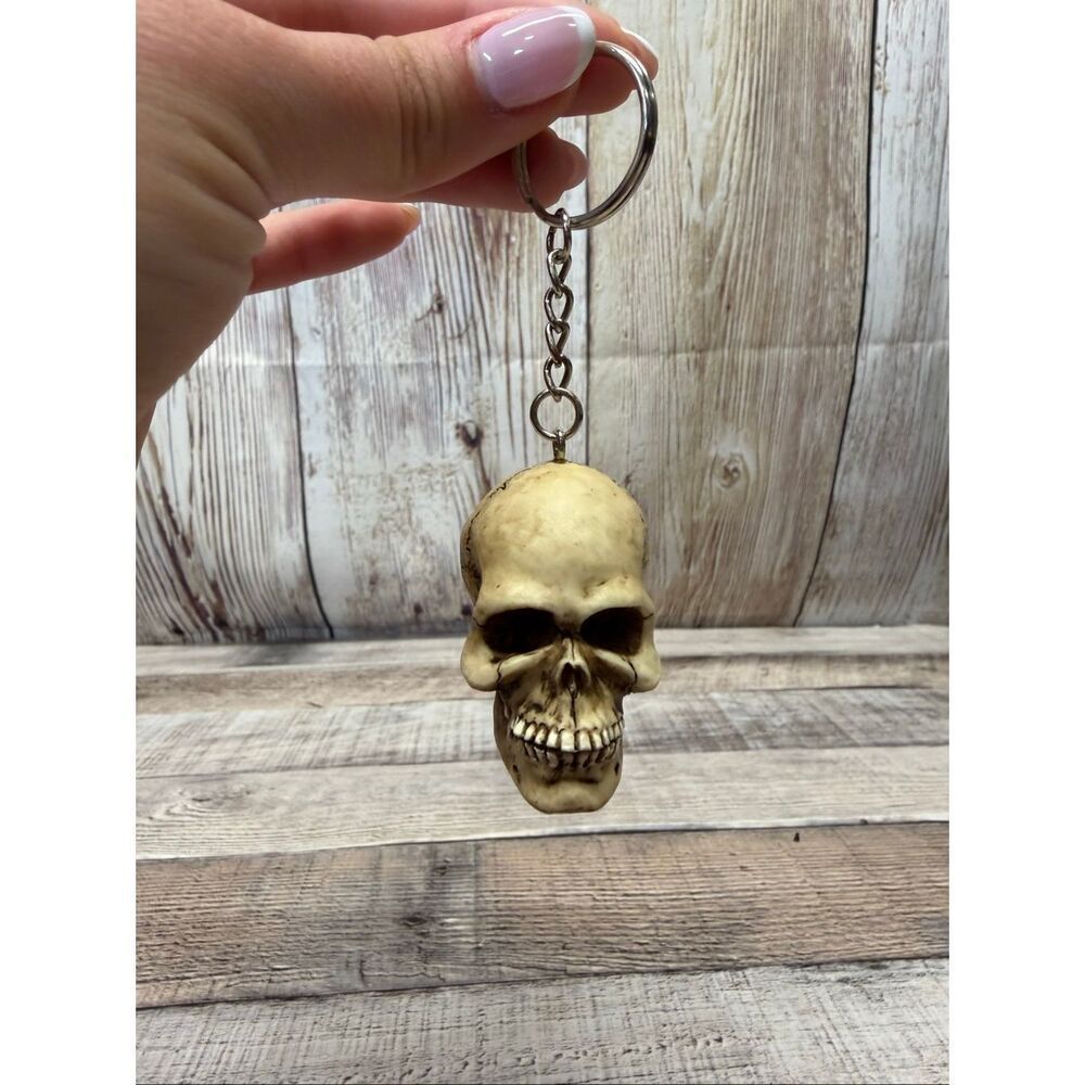 Vintage 1996 Spooky Skull Head Keychain Resin Gothic Horror Novelty Gift